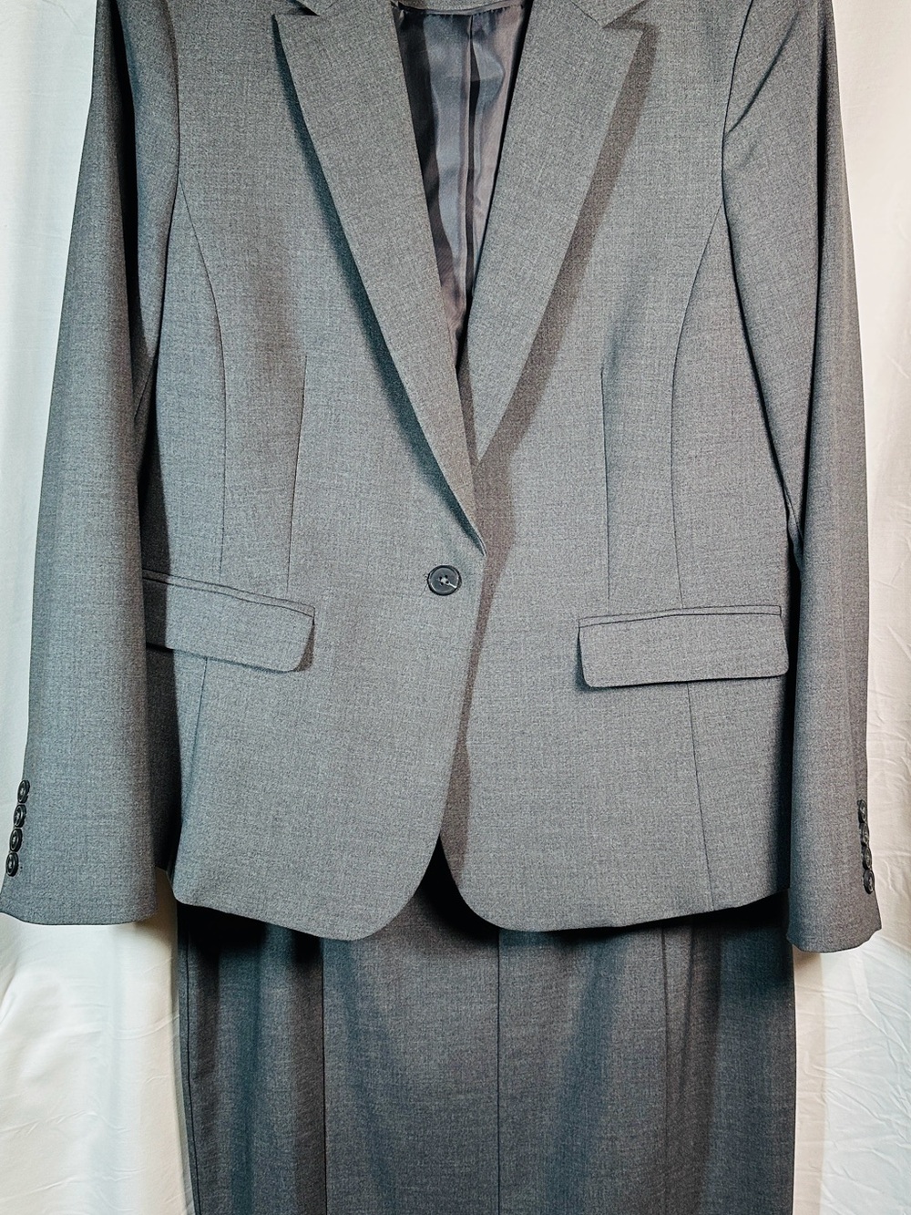 Worthington Gray Tailored Business Suit